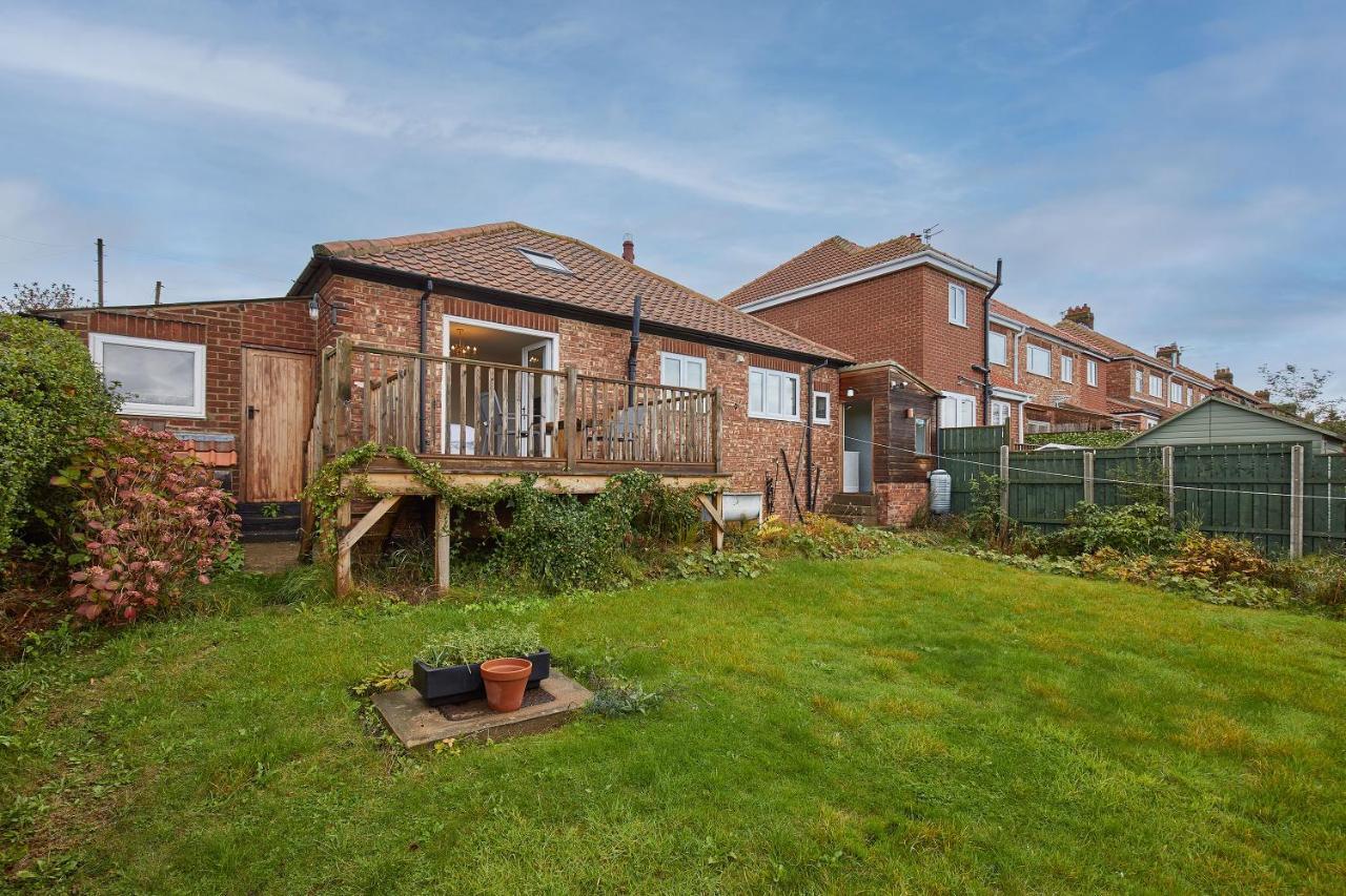 Host & Stay - Coach Cottage Brotton Exteriér fotografie